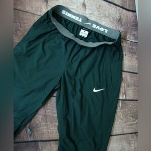 Nike Love Tennis Women’s Tennis Warm-Up Pants Size M ( Discontinued)